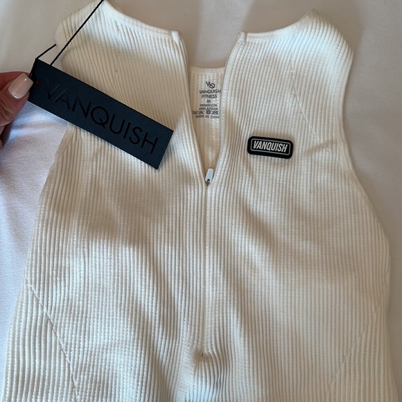 Vanquish fitness bodysuit size M. Brand new. - Picture 3 of 4